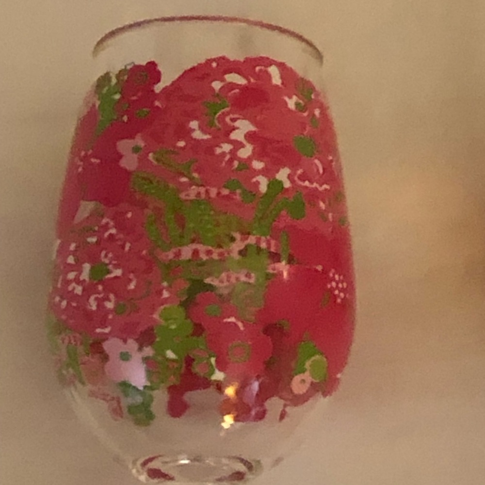 Lilly Pulitzer Acrylic Wine Glasses Set of Two Pink and Green Beach Pool Lake - Picture 5 of 6